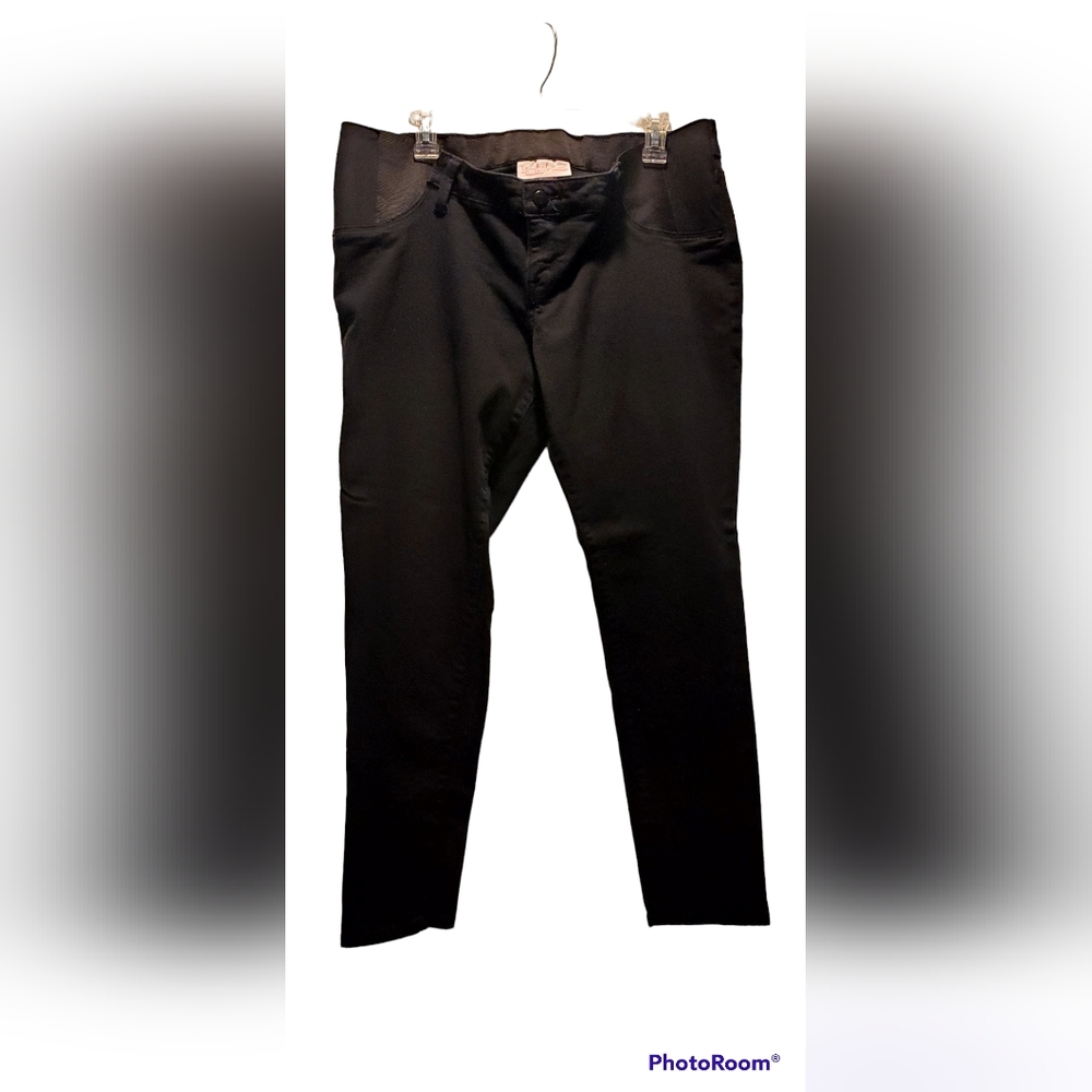 Black Isabel Maternity Skinny Jeans, size 12